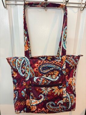 Vera Bradley Vera Tote in Rosy Outlook